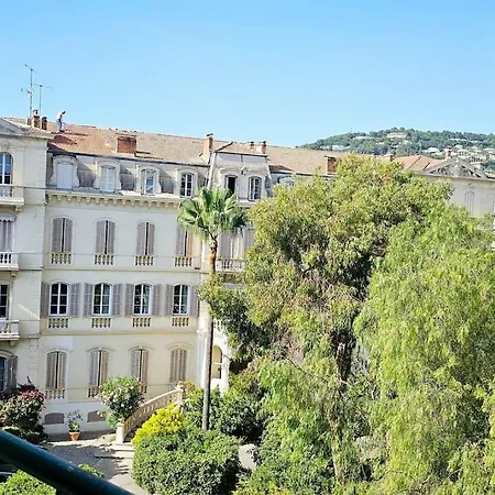 L'elegant 3p, 2ch, 2sdb, Clim, Wifi Gratuit, Parking Prive * Cannes