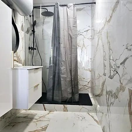 L'elegant 3p, 2ch, 2sdb, Clim, Wifi Gratuit, Parking Prive Apartment Cannes